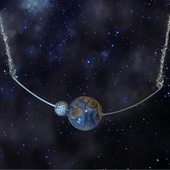 One of a kind chalcedony earth and moon pendant with labradorite chain. NWT - Picture 1 of 10